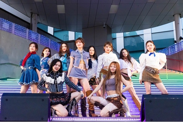 CIRRA、デビュー日に初ステージで涙と歓声 HINATA「この10人で幸せを届けたい」