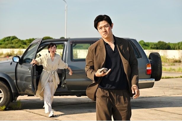 鈴木亮平“早瀬”＆戸田恵梨香“夏海”、“最強リブート夫婦”が誕生　物語は最終章へ――「家族の人生を狂わせたお前を許さない」＜リブート＞