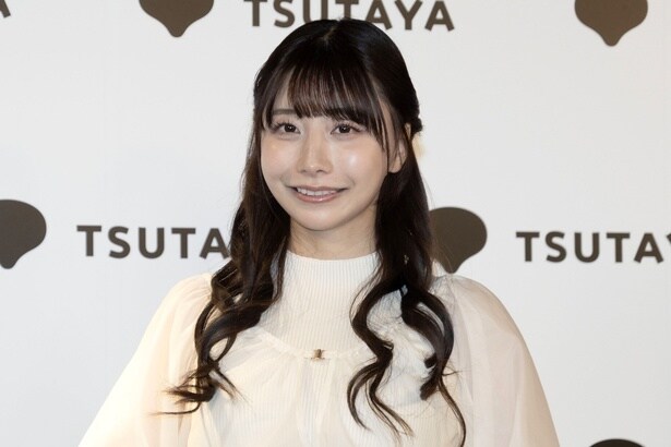 初のカレンダーを発売した鈴木優香