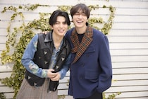 小関裕太×柏木悠のSP対談　2人で写真を撮り合いっこ「タイトルは“This is Koseki”。ありのままを映してみました」(柏木)