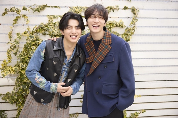 小関裕太×柏木悠のSP対談　2人で写真を撮り合いっこ「タイトルは“This is Koseki”。ありのままを映してみました」(柏木)