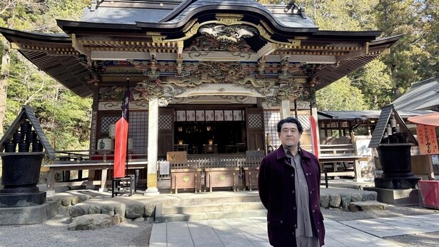 寶登山神社の御社殿を拝観した小手伸也
