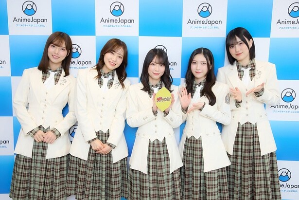 櫻坂46の中嶋優月、松田里奈、森田ひかる、谷口愛季、的野美青(写真左から)