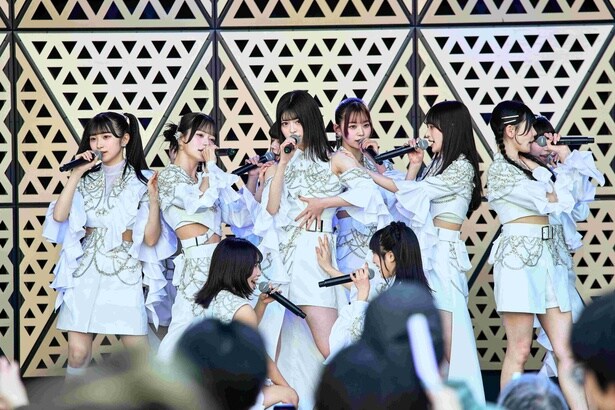 WHITE SCORPION、池袋で3日間にわたるフリーライブを開催