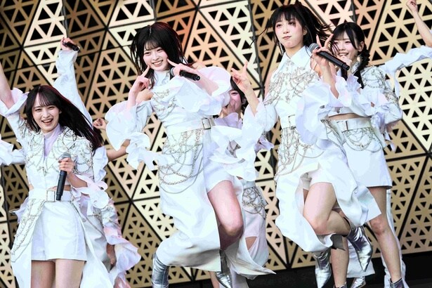 WHITE SCORPION、池袋で3日間にわたるフリーライブを開催