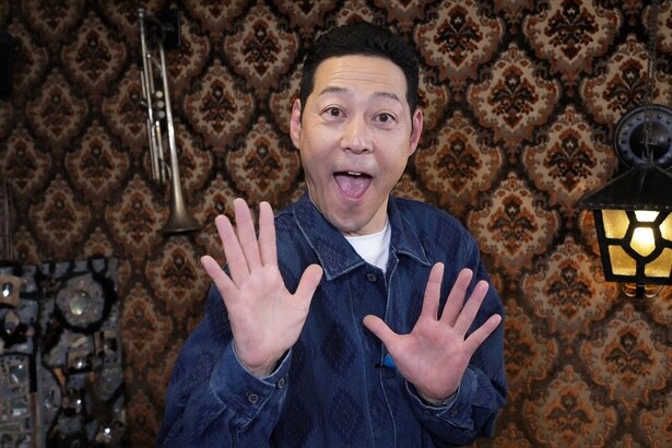東野幸治、自身初のアニメ紹介番組MCに　日向坂46・正源司陽子らが「暗殺教室」「逃げ上手の若君」の作者・松井優征に密着