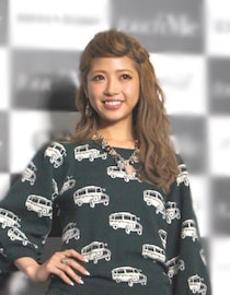 舟山久美子、益若つばさらと平成ギャル復活…12年ぶり衝撃のプリクラに「すごい！！あの時のまま」