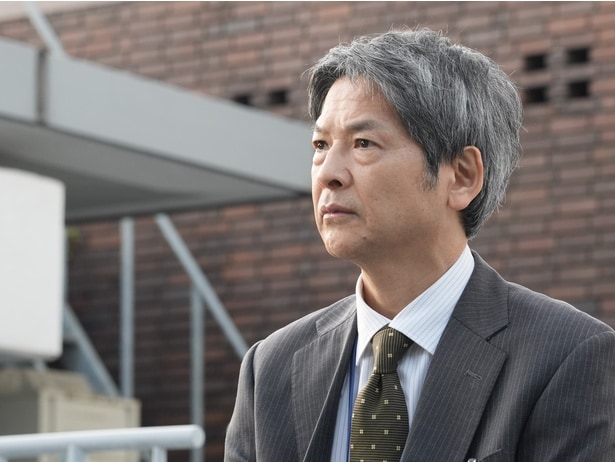 安藤(緒形直人)は信頼していた部下・伊澤(草川拓弥)の無罪を信じ続ける