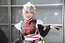 グラドル×レイヤー・鳥海かう「ゼンゼロ」コスプレ「メイドならではの上品なポージングを意識」＜ワンフェス2026[冬]＞