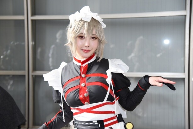 グラドル×レイヤー・鳥海かう「ゼンゼロ」コスプレ「メイドならではの上品なポージングを意識」＜ワンフェス2026[冬]＞