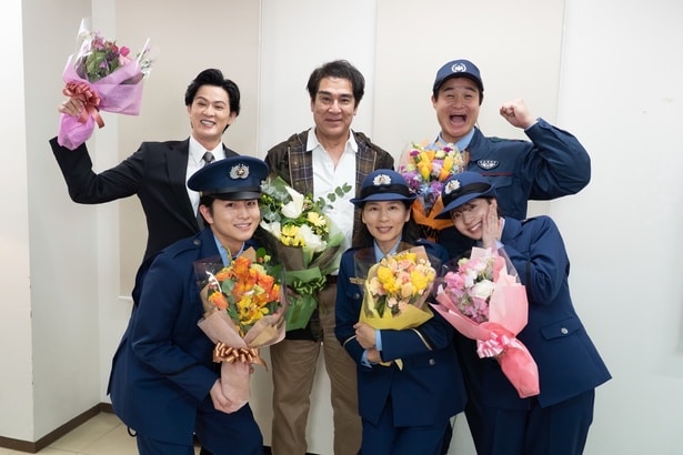 新納慎也・高岸宏行・宇梶剛士・柏木悠・中島ひろ子・星乃夢奈