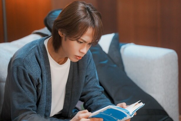 王子(上田竜也)はハル(石井杏奈)の本を読み気付かなかった心の内を知る