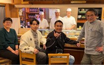 市川右團次と市川右近が親子共演で老舗町寿司へ「魚で巻く!?」 「これは珍しい！」伝統と革新の江戸前寿司＜今宵、町寿司で＞