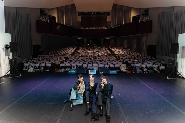 昼公演(左から)チャ・ソンヒョン、チャ・ジョンウ、キム・ホヨン