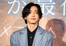 道枝駿佑が“娘”英茉のサプライズにメロメロ「弦が切れるまで弾きます！」