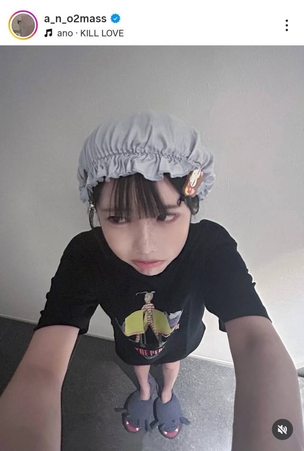 【写真】あの、ヘアキャップをつけて前髪整え中