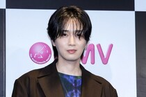 カルマ、“鎖骨に住みたい”ファンに粋な返し「家賃はお金ではなく“愛”で頂こうかな」