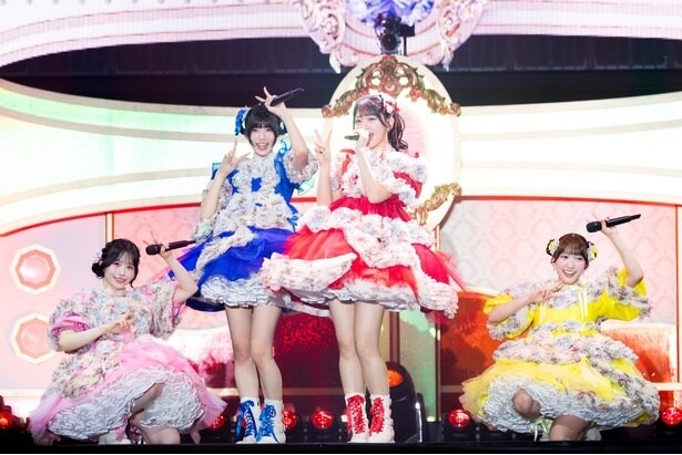 2周年公演「SWEET STEADY 2nd ANNIVERSARY LIVE『SWEET STEP』」より