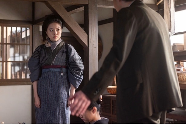 直美(上坂樹里)は盗難事件の濡れ衣を着せられる