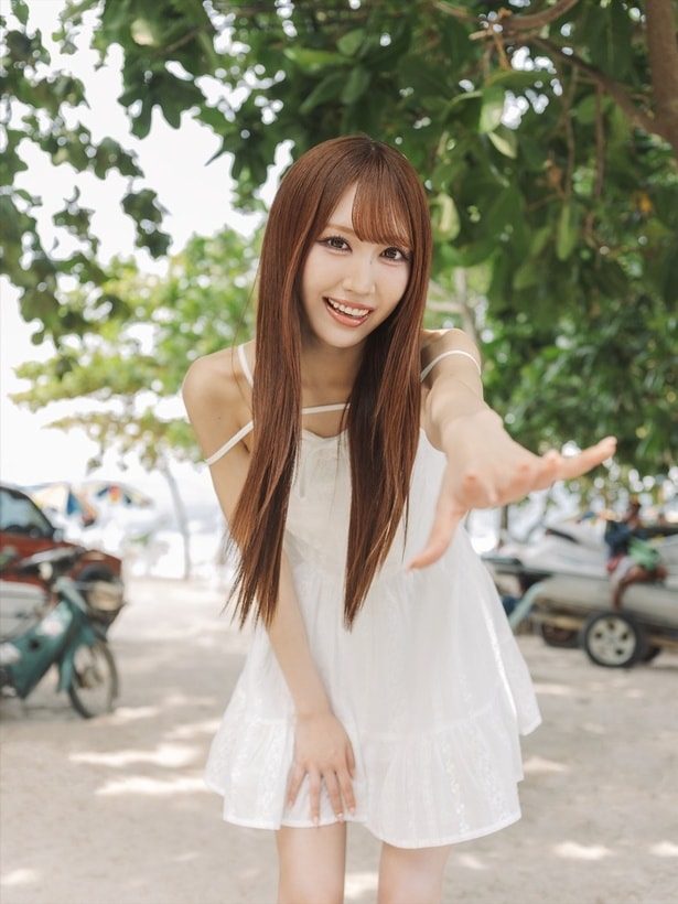SKE48野村実代が1st写真集「美しい方程式」をリリース
