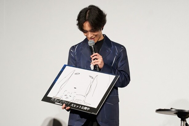 【写真】”画伯” 小野賢章の絵に会場が騒然