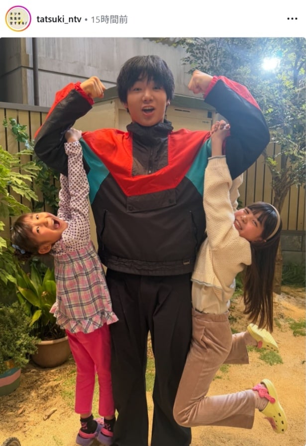 【写真】寺田心、子役らがムキッとした両腕にぶら下がるたくましいショット