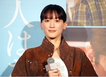 綾瀬はるかの鶴の一声でタイトル決定　石井裕也監督が明かす裏話に綾瀬がはにかむ