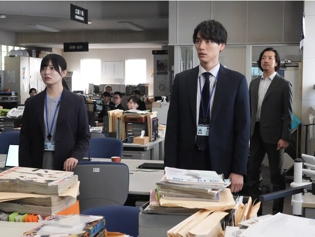 今泉(福士蒼汰)らに衝撃が走る…安藤(緒形直人)が人質となる