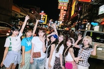 CANDY TUNE、“お菓子の国”で撮った初写真集の表紙カットを公開「作品を通して新しい魅力を感じてもらえたらうれしいです!!」