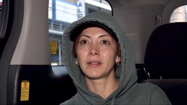 土屋アンナの“ロックな子育て”を公開「ママの言葉を鎧に」授業参観に全身真っ黒な服とサングラスで現れた母の教え