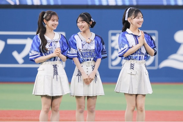 (写真左より)伊藤百花、佐藤綺星、徳永羚海