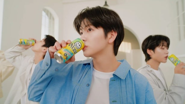 VIBYが出演する「AIZU」WEB CM