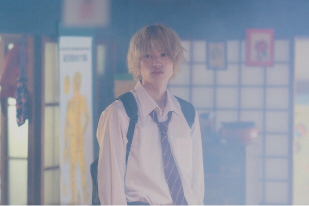 ケンショー(窪塚愛流)はるな(原菜乃華)の“火神の子”としての姿を目の当たりにする