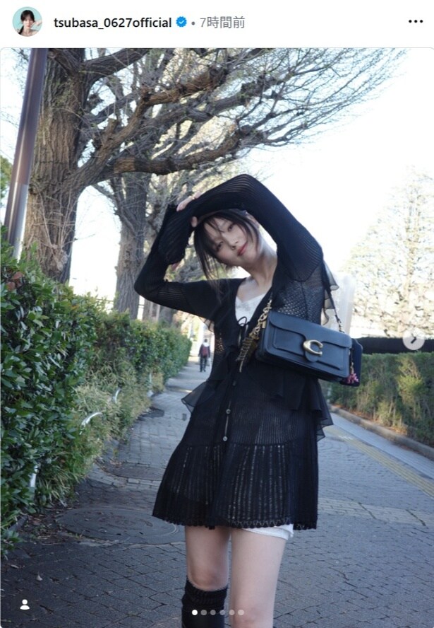 【写真】本田翼、首を傾げてかわいらしいポーズ
