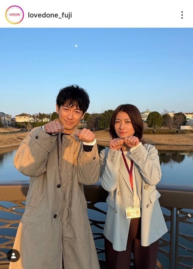 【写真】ディーン・フジオカ&瀧内公美、2人でかわいくラブドワンポーズ