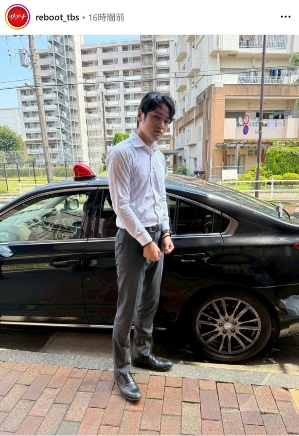 【写真】中川大輔、悲しそうな表情で手錠をかけられるオフショット