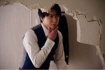 宮舘涼太“エータ”「彼女は私にとって、最重要人物なので」信じられない展開に臼田あさ美“くるみ”は混乱＜ターミネーターと恋しちゃったら＞