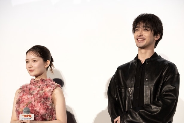 劇場版「名探偵コナン ハイウェイの堕天使」にゲスト声優として参加した畑芽育と横浜流星