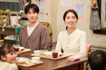 居場所を失った志尊淳“ミンソク”は、仁村紗和“桃子”と出会い笑顔を取り戻していく＜10回切って倒れない木はない＞