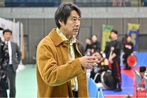 堤真一の妙技がさく裂、天才過ぎるゆえに孤独な宇宙物理学者の役で物語の世界をつなぐ＜ＧＩＦＴ＞