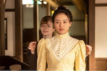 見上愛“りん”は英語を学び始め、上坂樹里“直美”は身分を偽り鹿鳴館のメイドに…生きるための二人の挑戦に反響＜風、薫る＞