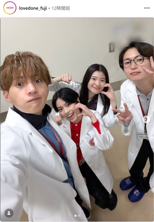 【写真】インスタライブ前に仲良しオフショットを公開