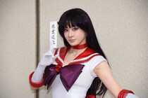 グラドル×レイヤー・JILI“セーラーマーズ”コスプレ「ミニスカート＆ハイヒールで強調された美脚に注目」＜acosta!＞