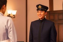 上坂樹里“直美”は鹿鳴館のメイドとして働き始める　藤原季節“小日向”の登場に「恋の予感!?」と期待の声＜風、薫る＞