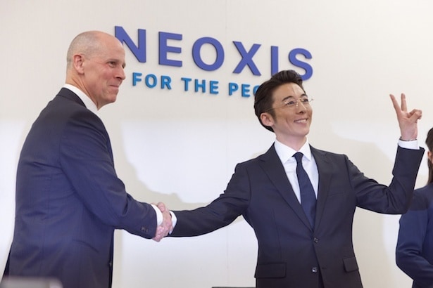 【写真】新興IT企業「NEOXIS」の社長・根尾光誠(高橋一生)