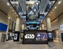 「スター・ウォーズ」シリーズを振り返るイベントが“聖地”で開催＜スター・ウォーズ／マンダロリアン・アンド・グローグー＞