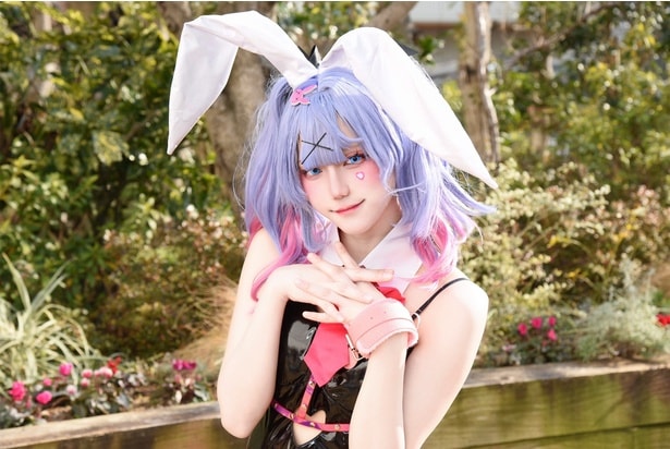 バニースーツの“初音ミク”コスプレ「トイレットペーパーの芯に髪を巻いて、インパクト大な縦ロールを制作」＜acosta!＞