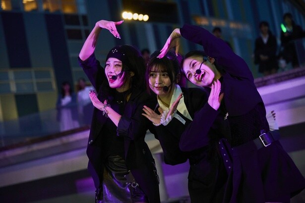 (左から)NAVI、HANNA、COCO