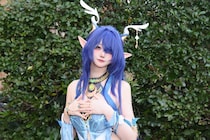 肩や胸元も含め肌をきれいに見せることを意識…「原神」コスプレ「メークはピンクを中心に取り入れました」＜acosta!＞