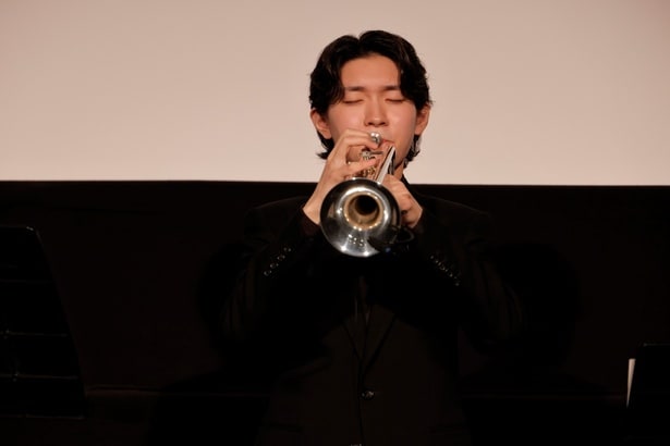 映画「最終楽章 響け！ユーフォニアム 前編」完成披露上映会が開催